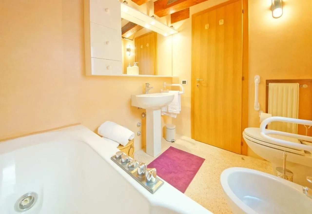 Dolcevita Apartments N 245 Венеция 0*,  Италия